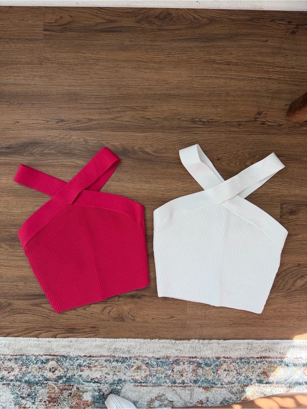 Aritzia Cross-Strap Ribbed Crop Top — Fuchsia & White